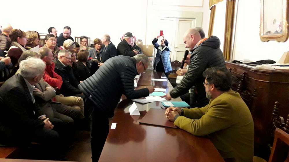Firma dei protocolli di donazione